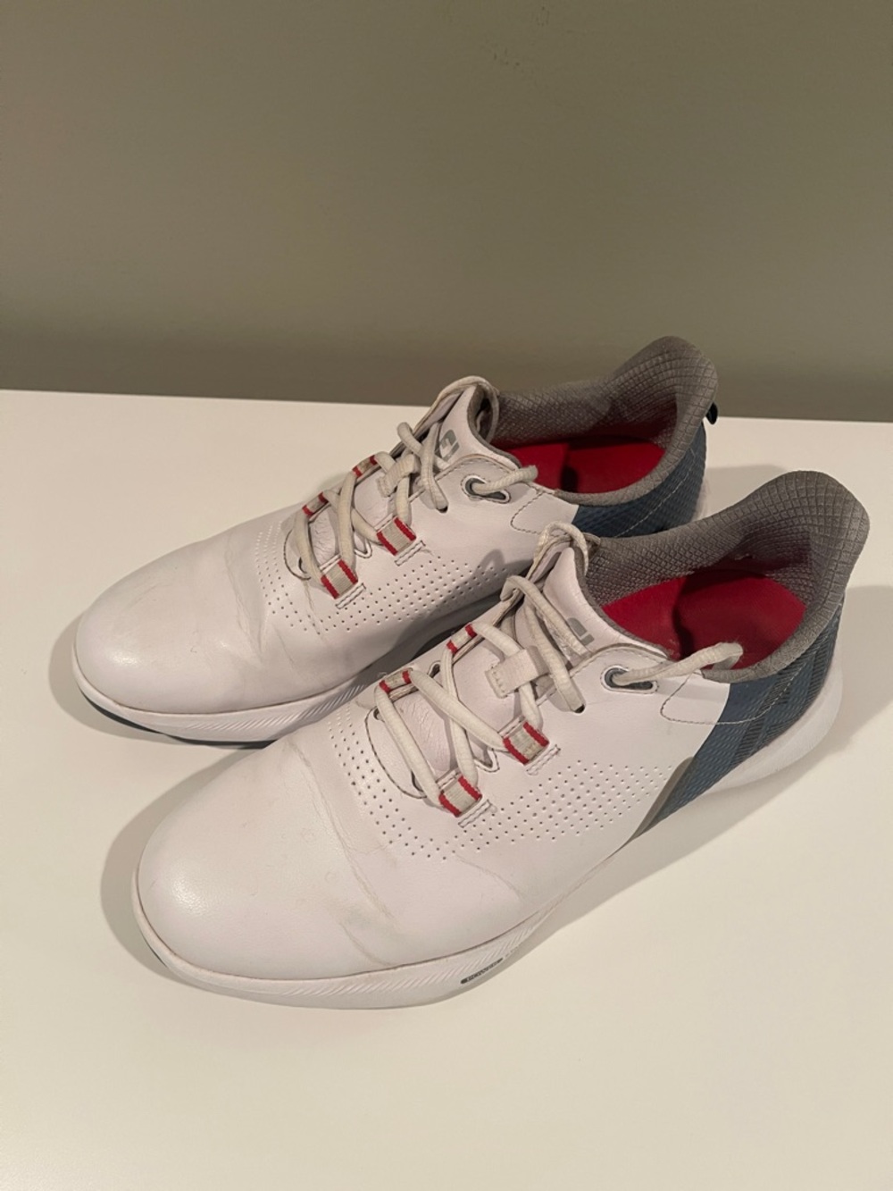 Men’s FootJoy golf shoes size 8